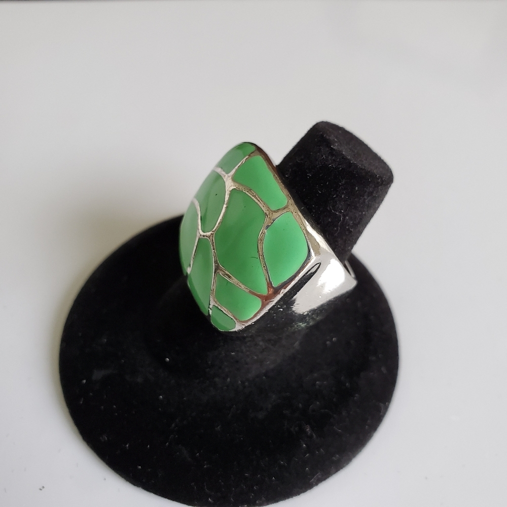 Green And Silver Toned Square Statement Ring - image 2
